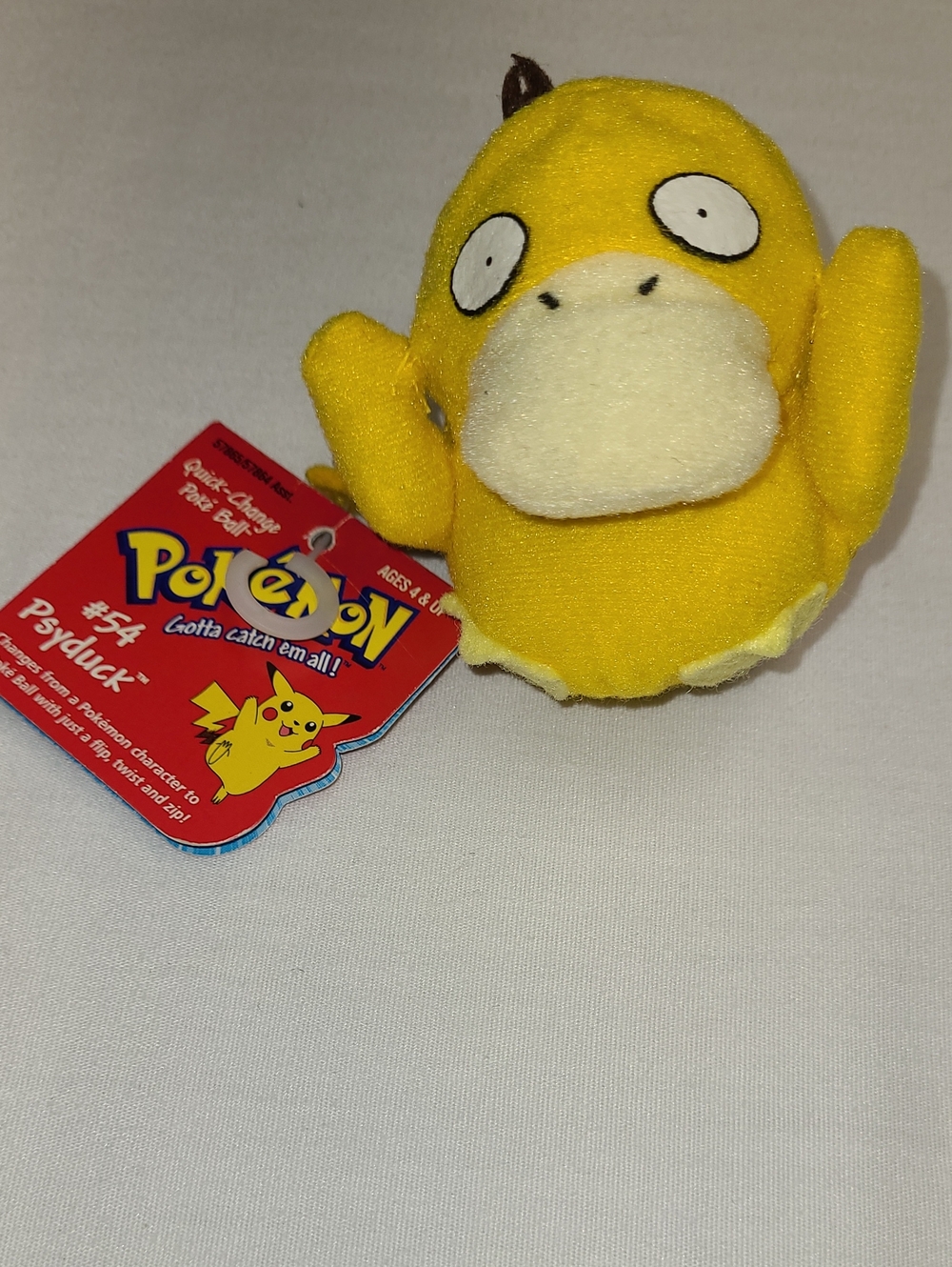 NWT Hasbro #54 Psyduck Pokemon Quick Change Poke Ball Plush Collectible vintage